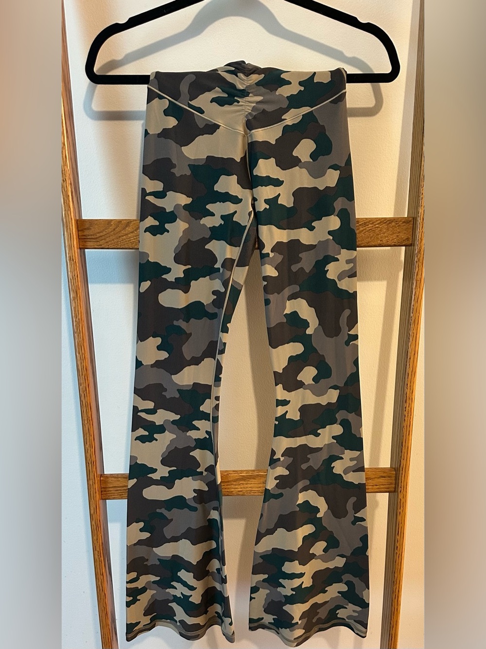 Aerie Camo Flare Leggings